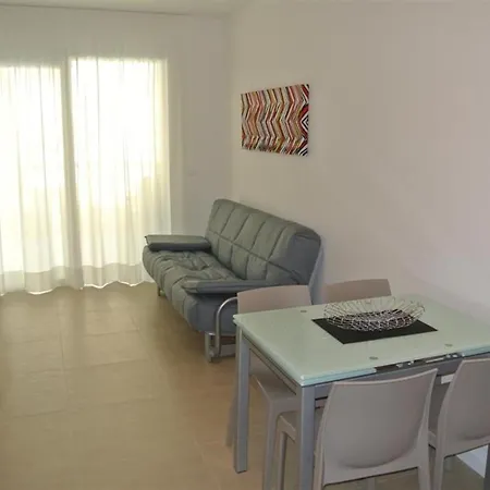 Comfy 200m From The Sea *